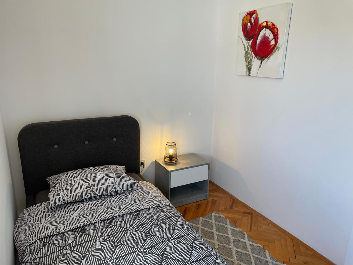 Apartment Tulip Premantura Exteriör bild