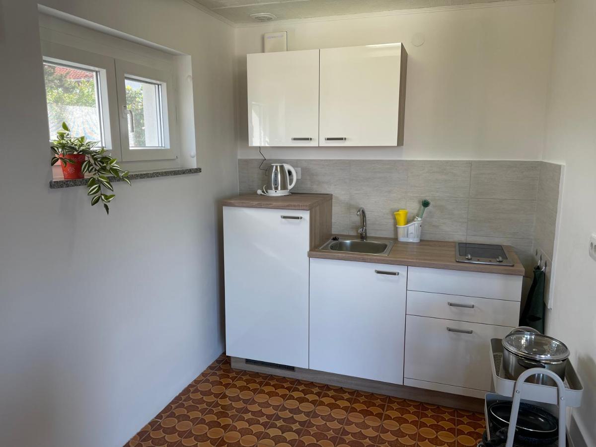 Apartment Tulip Premantura Exteriör bild