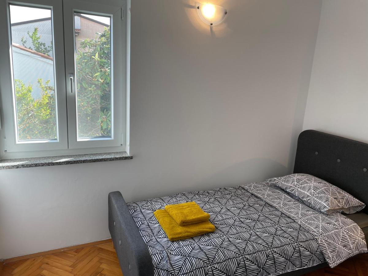 Apartment Tulip Premantura Exteriör bild